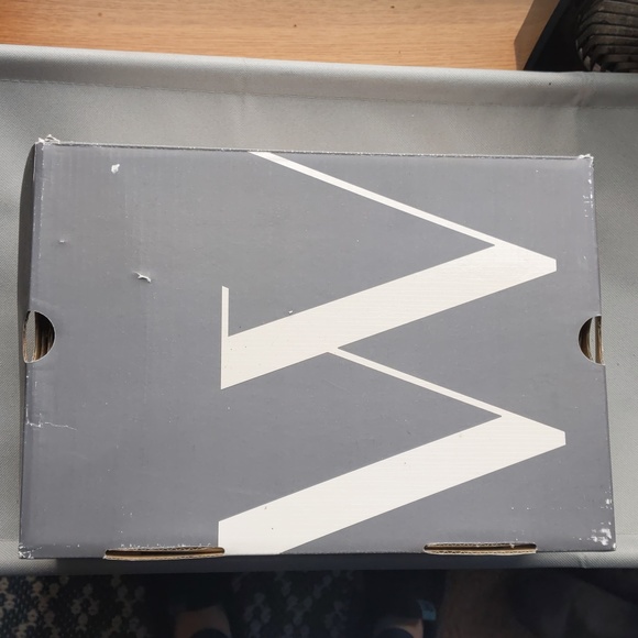 Classic Ivory Worthington heels - Picture 2 of 6